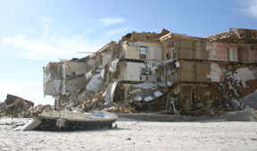 Condo-CPspool3.jpg